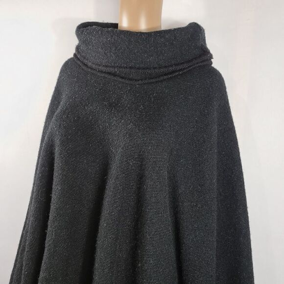 Vintage Maine Maid Design Funnelneck Black Poncho - Picture 5 of 6